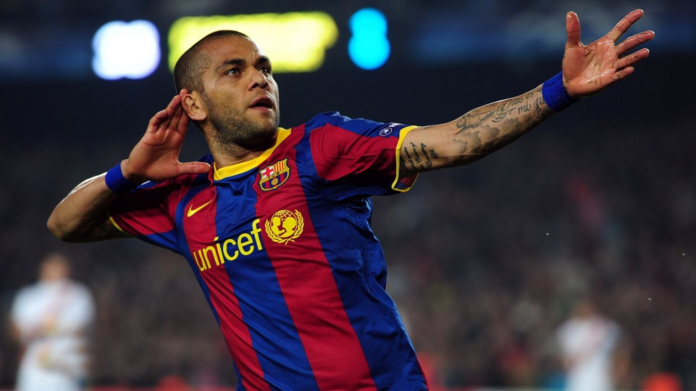 C罗晒抵达葡萄牙国家队的照片引热议，球迷：摄影师水平不咋样